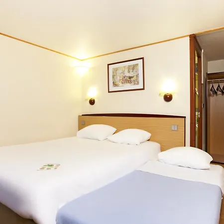 ホテル Campanile Charleville-Mézières