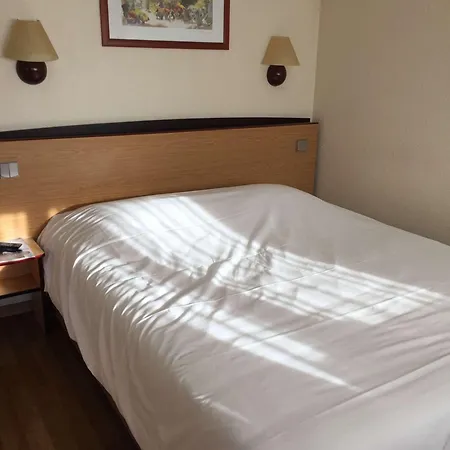 Campanile ホテル Charleville-Mézières