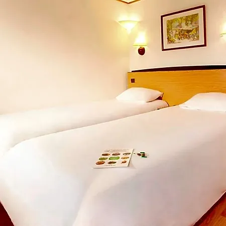 Campanile Otel 3*