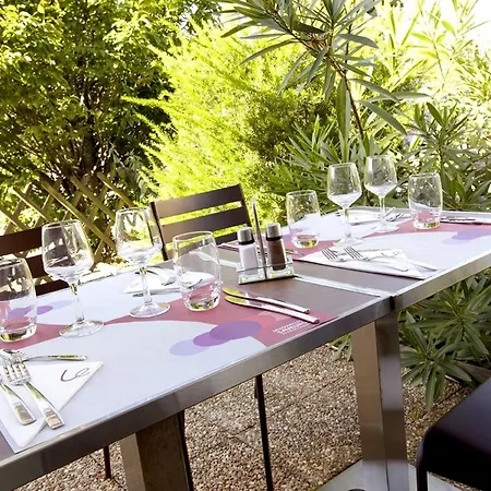 ホテル Campanile Charleville-Mézières