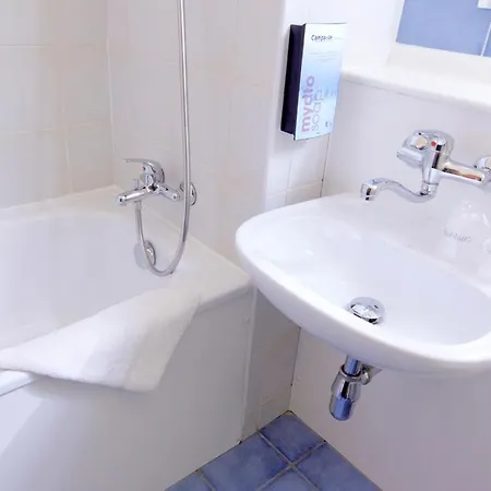 ホテル Campanile 3*